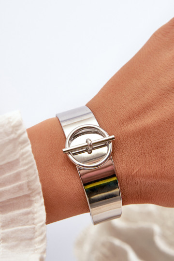 Una pulsera Femenino con adornos Stal NierdzeAna color plata