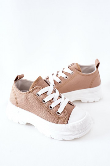 Zapatos de ocio para niños. con una plataforma beige Travel Time 2