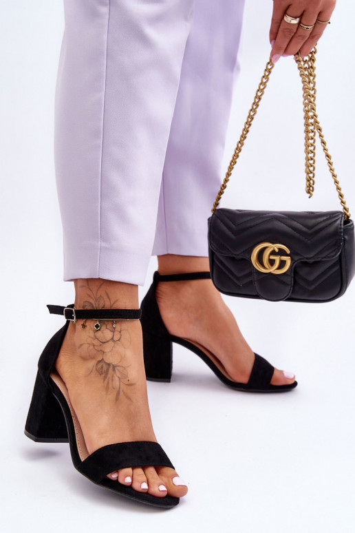 de gamuza sandalias con tacones de color negro Tiene quedame