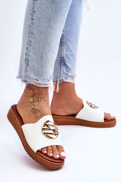 Femenino Zapatillas con adornos el color blanco Secrets