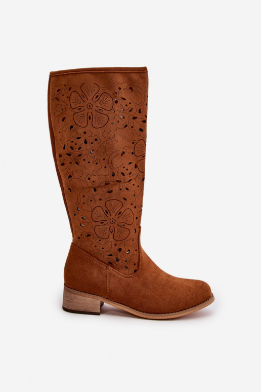 con elementos calados botas de mujer En un tacón bajo de gamuza ecológicaoAe Pegado Al castillo color marrón Orchides