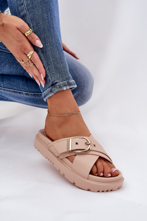 Zapatillas con una plataforma con hebillas beige Honavia