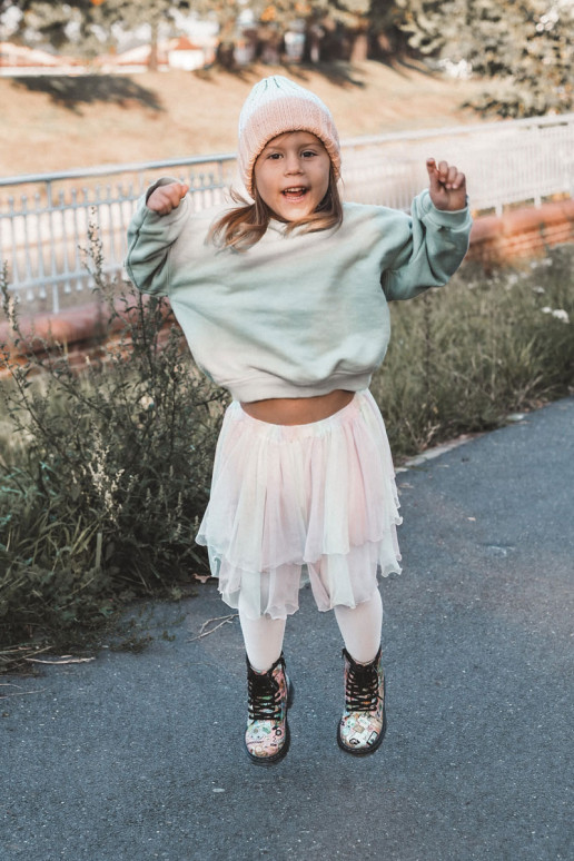 Zapatos cálidos para niños. Imprimir color rosa Dexi