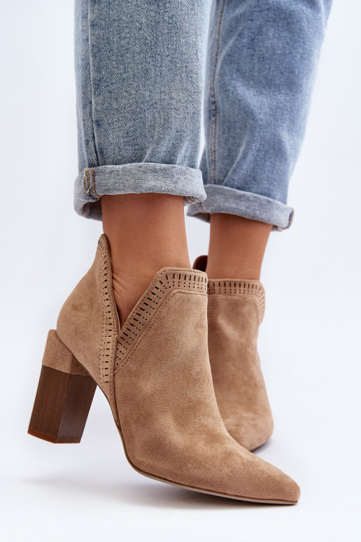 Botas con tacones con elementos calados beige Vailen