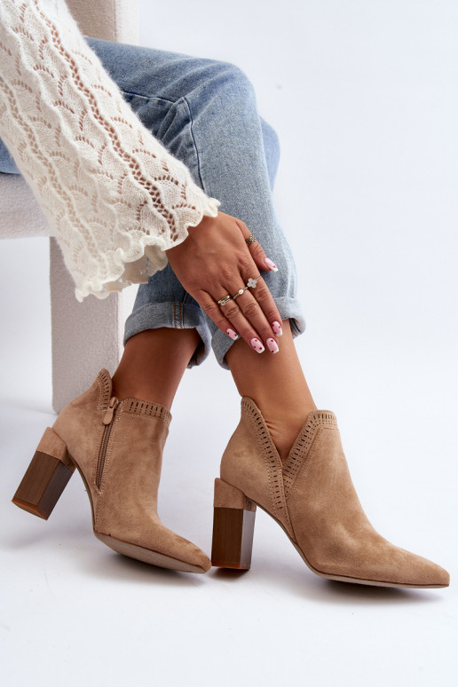 Botas con tacones con elementos calados beige Vailen