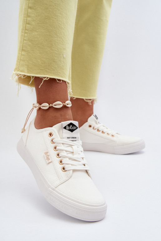 Zapatos de mujer Lee Cooper LCEN-24-31-2201 el color blanco
