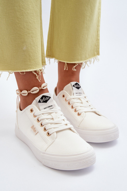 Zapatos de mujer Lee Cooper LCEN-24-31-2201 el color blanco