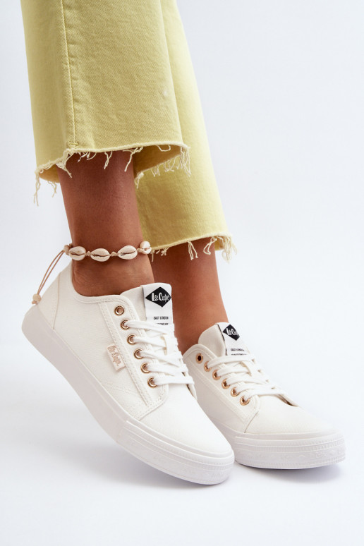 Zapatos de mujer Lee Cooper LCEN-24-31-2201 el color blanco