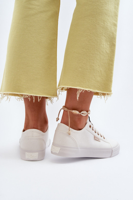 Zapatos de mujer Lee Cooper LCEN-24-31-2201 el color blanco