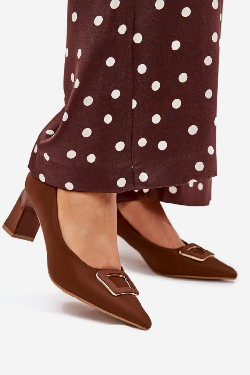 Zapatos con tacones para decorar con hebillas color marrón Seriva
