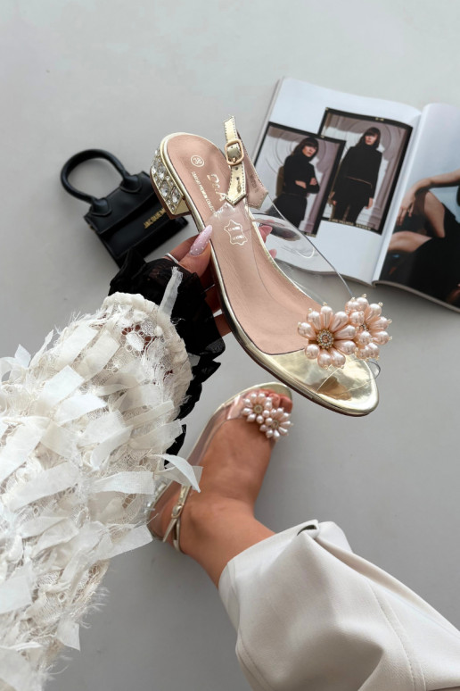 Ver a través de sandalias En un tacón bajo Con decoracionesi Detalami D&A MR52-229 color dorado