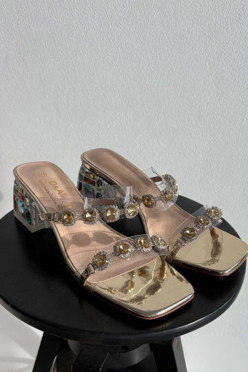 Pantuflas de mujer con piedras brillantes D&A MR1037-02, color oro 2