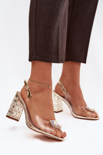 Sandalias transparentes doradas D&A MR52-239 con tacones y brillantes