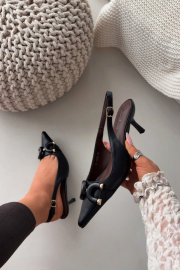 Sandalias de mujer con tacones finos y detalles decorativos, color negro Brienne