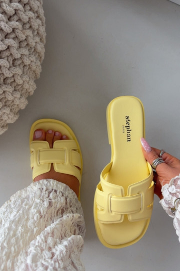 Zapatillas femeninas con tacones anchos color amarillo "Lorania" 2