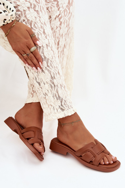 zapatillas de mujer con tacones anchos color marrón Lorania