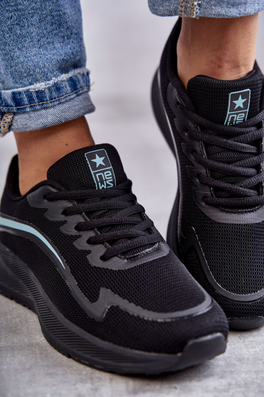 Femenino Zapatos deportivos de moda. de color negro Ida