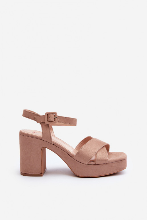 Sandalias de mujerde gamuza ecológicau con tacones y plataforma beige Sakane