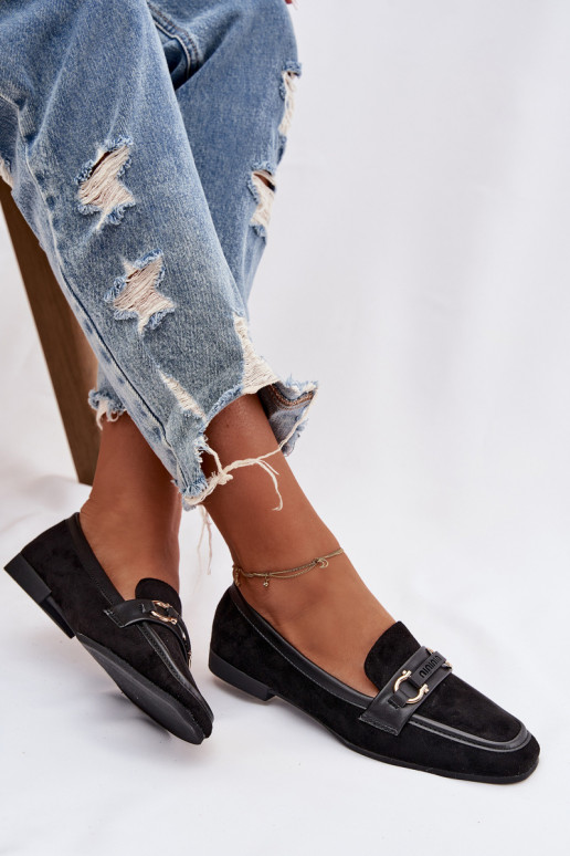 Mocasines de mujer de color negro con elementos decorativos Evelora