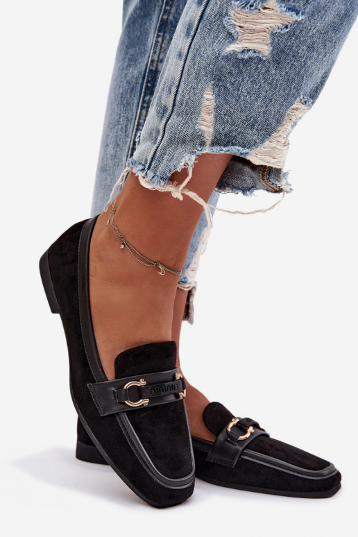 Mocasines de mujer de color negro con elementos decorativos Evelora