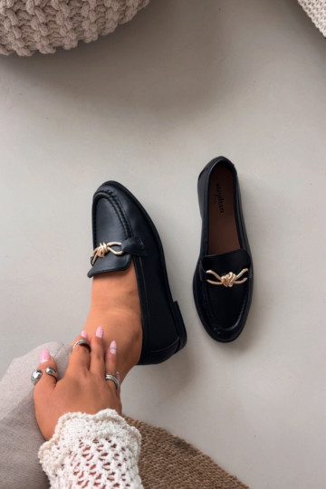 Mocasines femeninos con detalles decorativos color negro "Rosynne" 2
