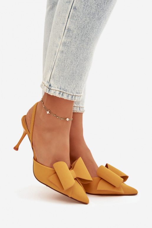zapatos de tacón altoOdkrytymi Piętami I Kokardką color amarillo Eklevia