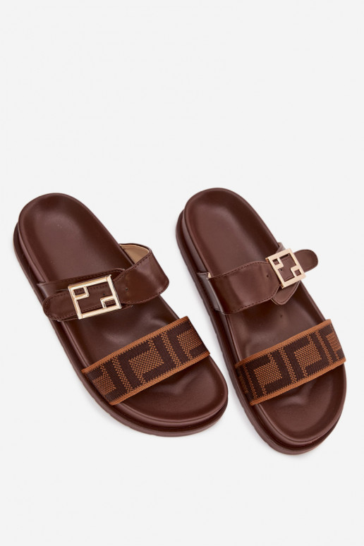 Zapatillas de mujer con hebillas doradas, color marrón