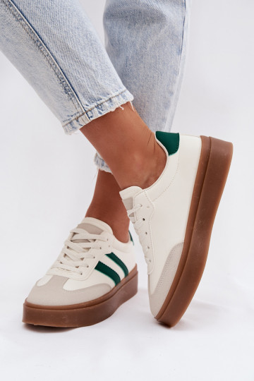 Zapatillas modelo zapatos. Femenino con una plataforma de cuero ecológico Blanco-color verde Elaraven