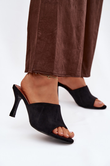 Chanclas de mujer con tacones finos de ante sintético color negro Isolia 2