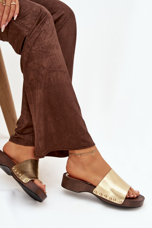 zapatillas de mujer con remaches color dorado Terissa