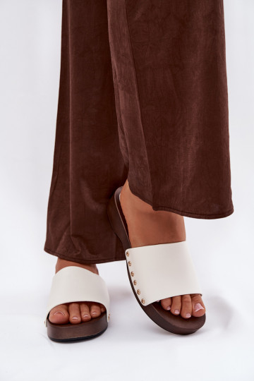 Chanclas de mujer con tachuelas color blanco Terissa 2
