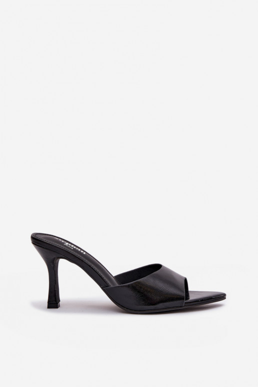 con efecto barniz zapatillas de mujer con tacones de color negro Lirissa