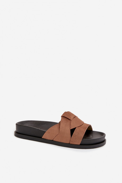 zapatillas de mujer de gamuza ecológicaoAe con rayas color marrón Tiene querivessa