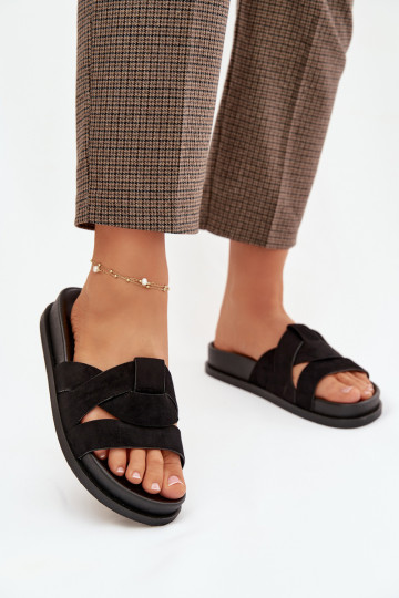 zapatillas de mujer de gamuza ecológicaoAe con rayas de color negro Tiene querivessa