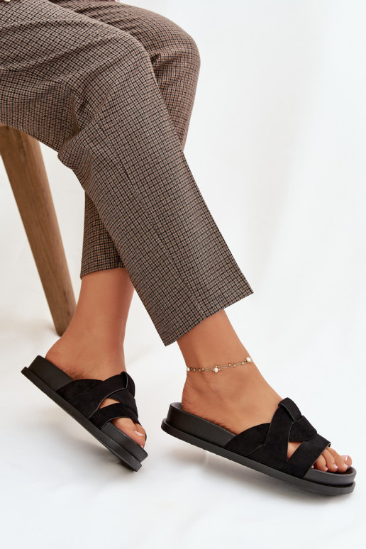 zapatillas de mujer de gamuza ecológicaoAe con rayas de color negro Tiene querivessa