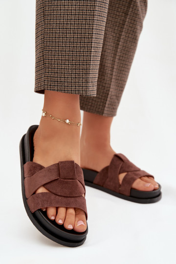 zapatillas de mujer de gamuza ecológicaoAe con rayas marron oscuro Tiene querivessa