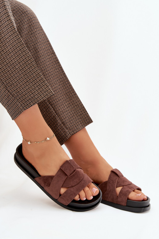 zapatillas de mujer de gamuza ecológicaoAe con rayas marron oscuro Tiene querivessa