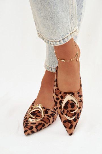 zapatillas de mujer Mule Con decoraciones color doradom Detalem con estampados de piel de leopardo Galvella 2