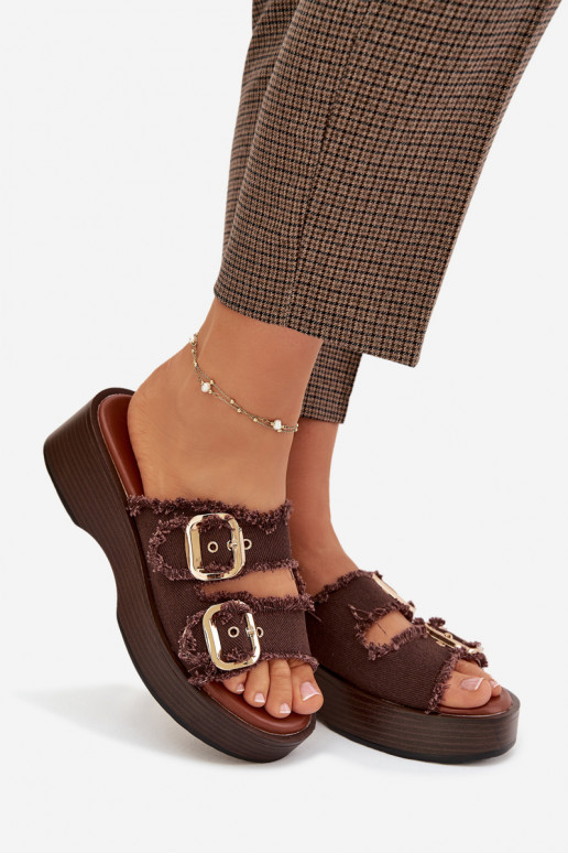 zapatillas de mujer con una plataforma Ze color doradomi con hebillasmi CzekoladoAe Renelisse