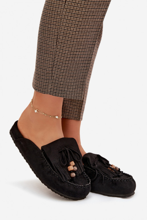 zapatillas de mujer Mule con flecos I color coralikami de color negro Belissa