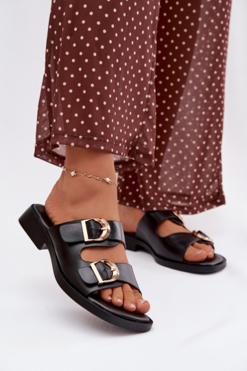 Chanclas de mujer color oro con hebillas color marrón claro 2