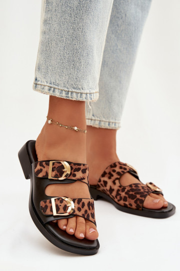 Chanclas de mujer con tacones anchos color oro y clavos color negro