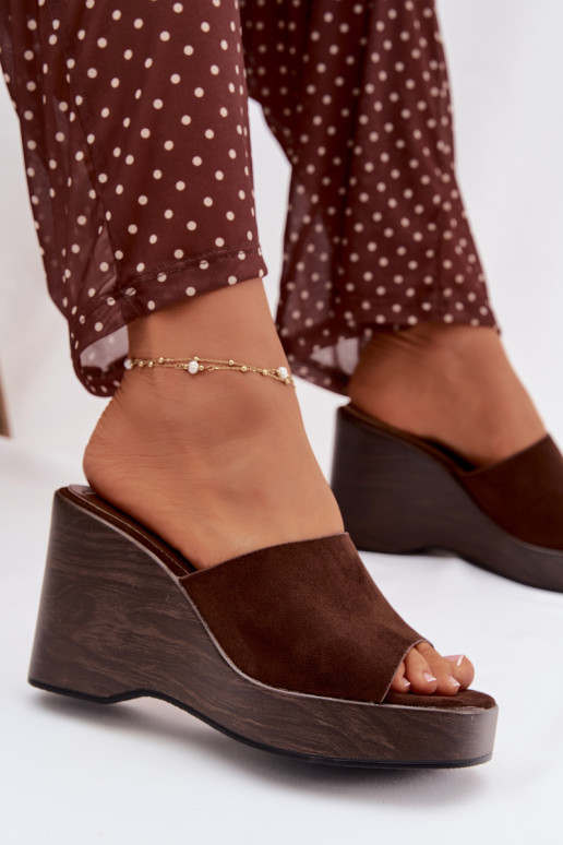 zapatillas de mujer en una cuña CzekoladoAe Ravelia