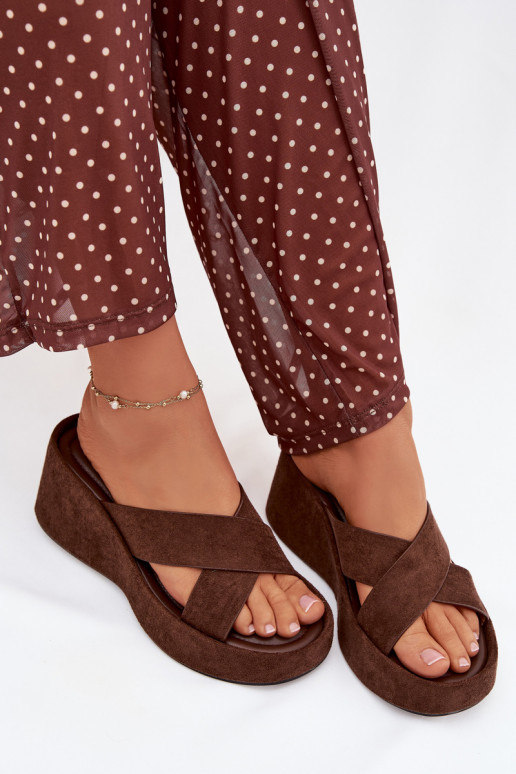 zapatillas de mujer en una cuñade gamuza ecológicau CzekoladoAe Calorine