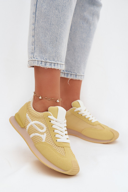 Zapatillas modelo zapatos. zapatillas Femenino color amarillo Tarlisse