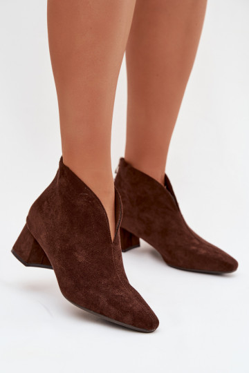Botas altas Darlisse color chocolate para mujer con bordado 2