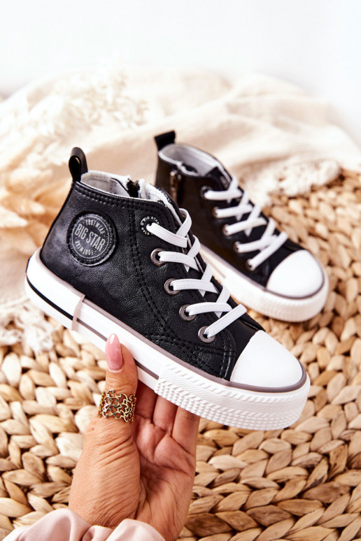 Zapatos infantiles con suela. BIG STAR II374003 de color negro