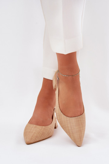 Sandalias estampadas para mujer con tacón sutil color arena Jorela 2