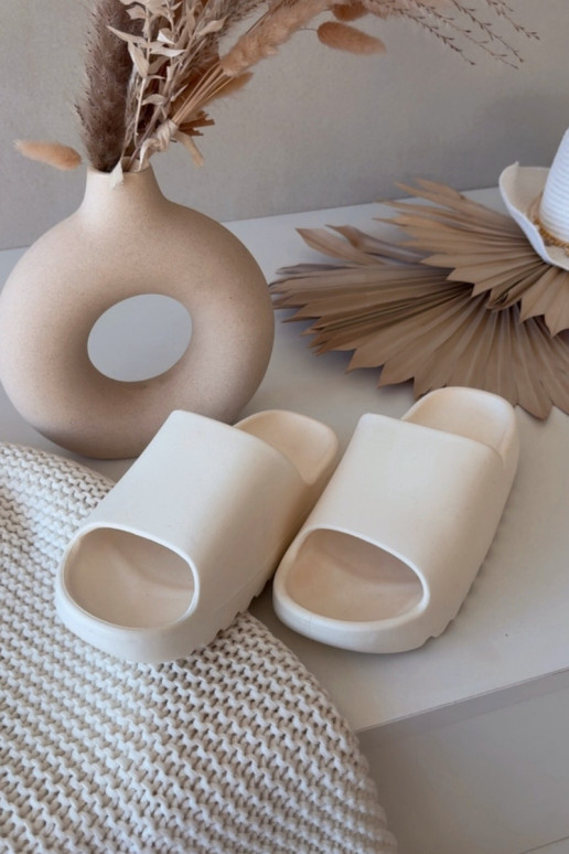 Zapatillas color marfil para mujer Olyria con plataforma