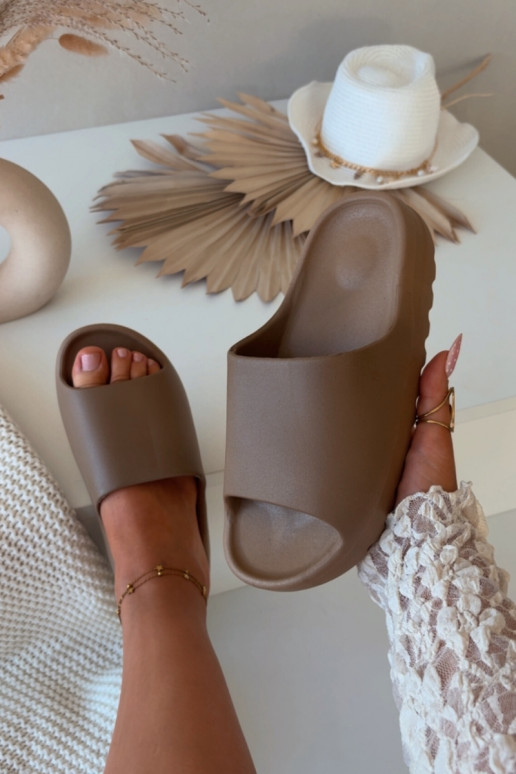 Zapatillas marrones para mujer Olyria con plataforma